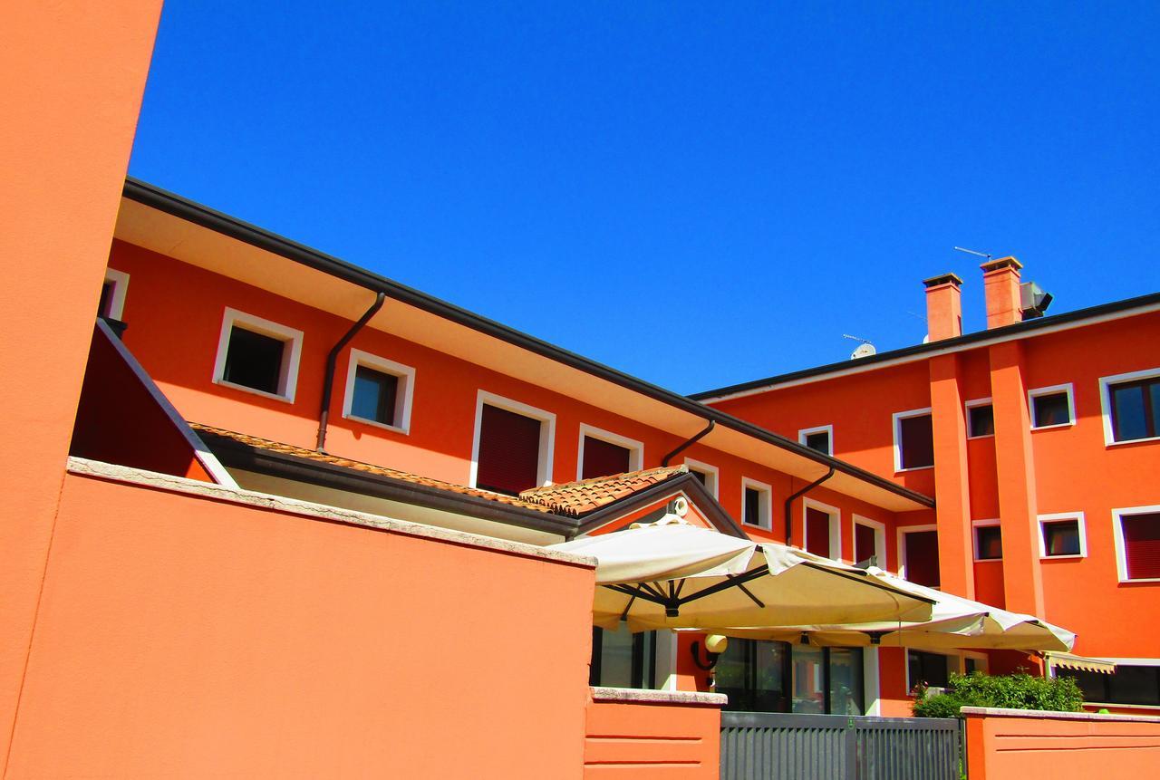 Hotel Ristorante Al Bassanello Bassano del Grappa Exterior photo